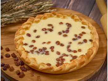 Ватрушка с изюмом