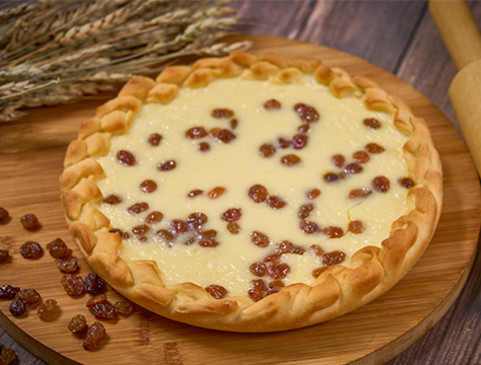Ватрушка с изюмом