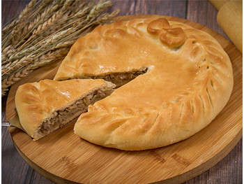 Пирог фарш (говяжий) + капуста